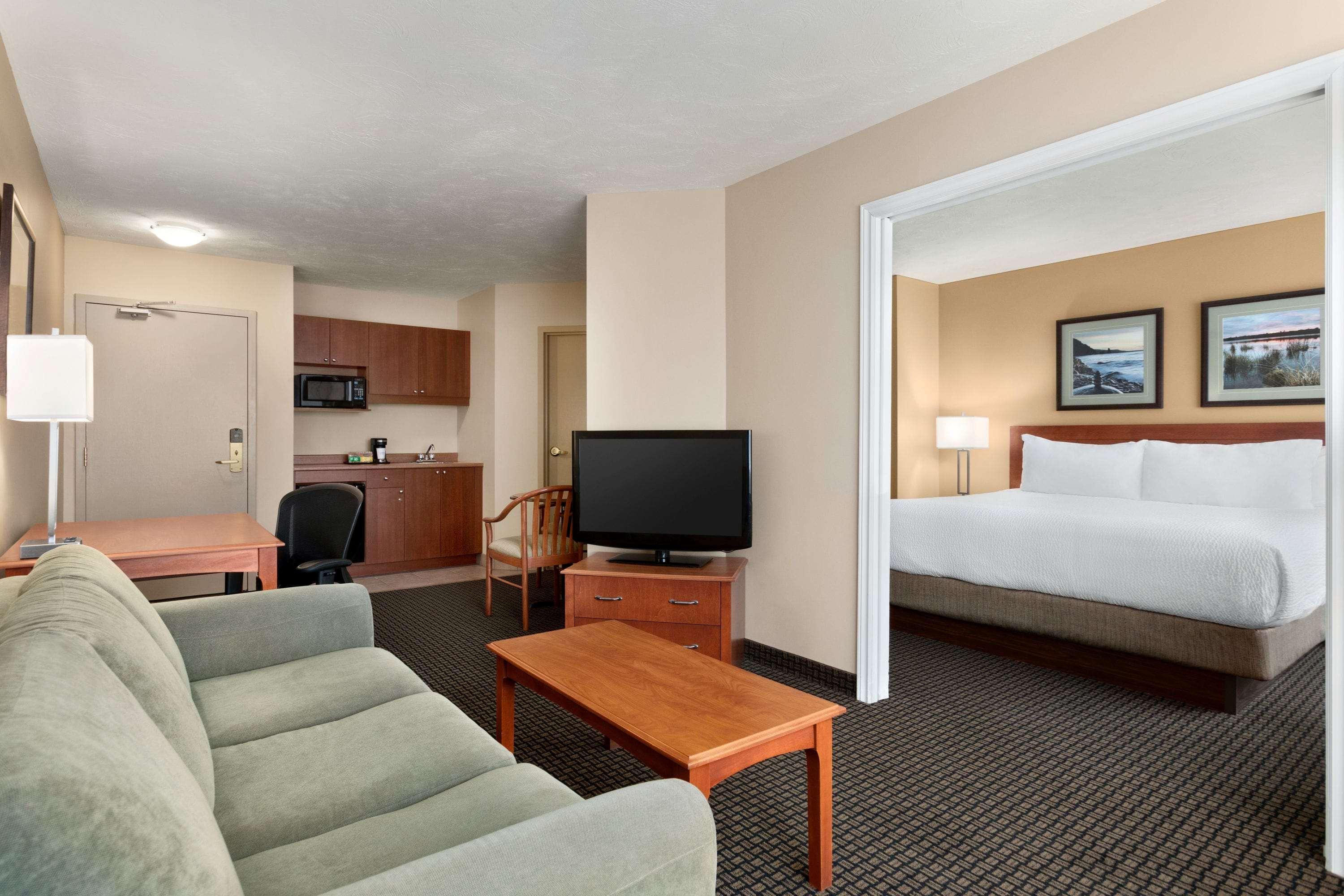 Days Inn & Suites By Wyndham Moncton Eksteriør billede