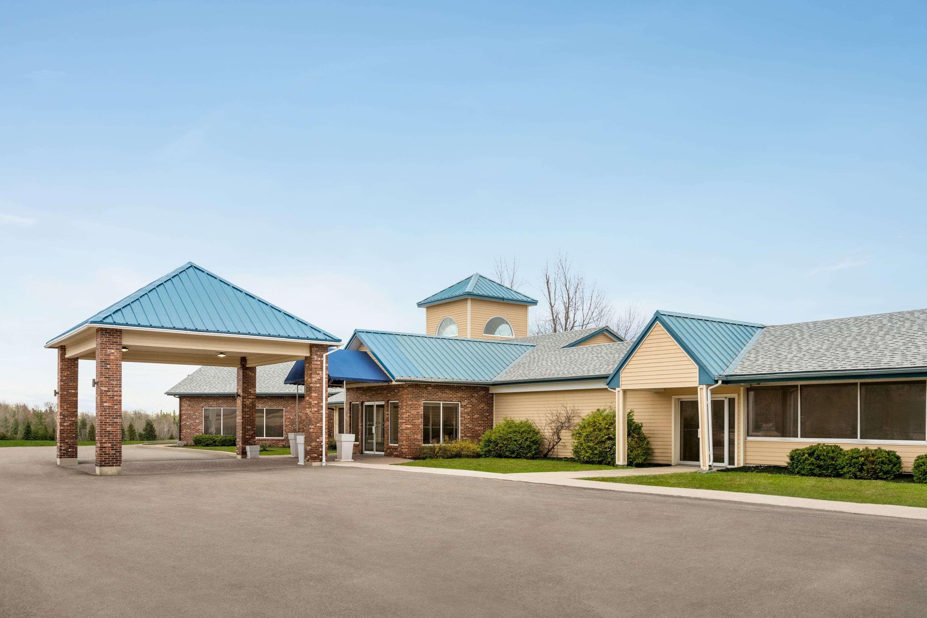 Days Inn & Suites By Wyndham Moncton Eksteriør billede