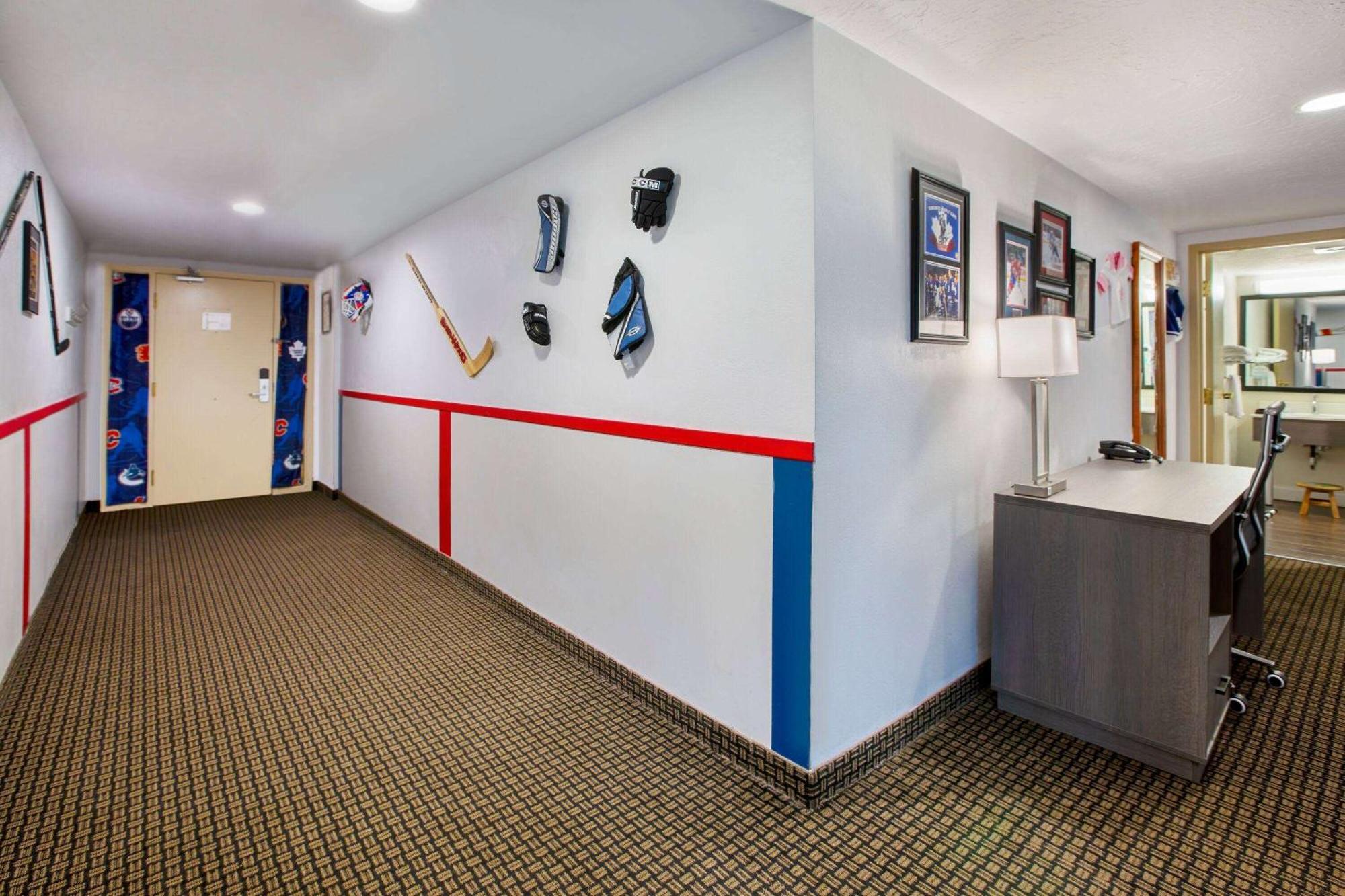 Days Inn & Suites By Wyndham Moncton Eksteriør billede