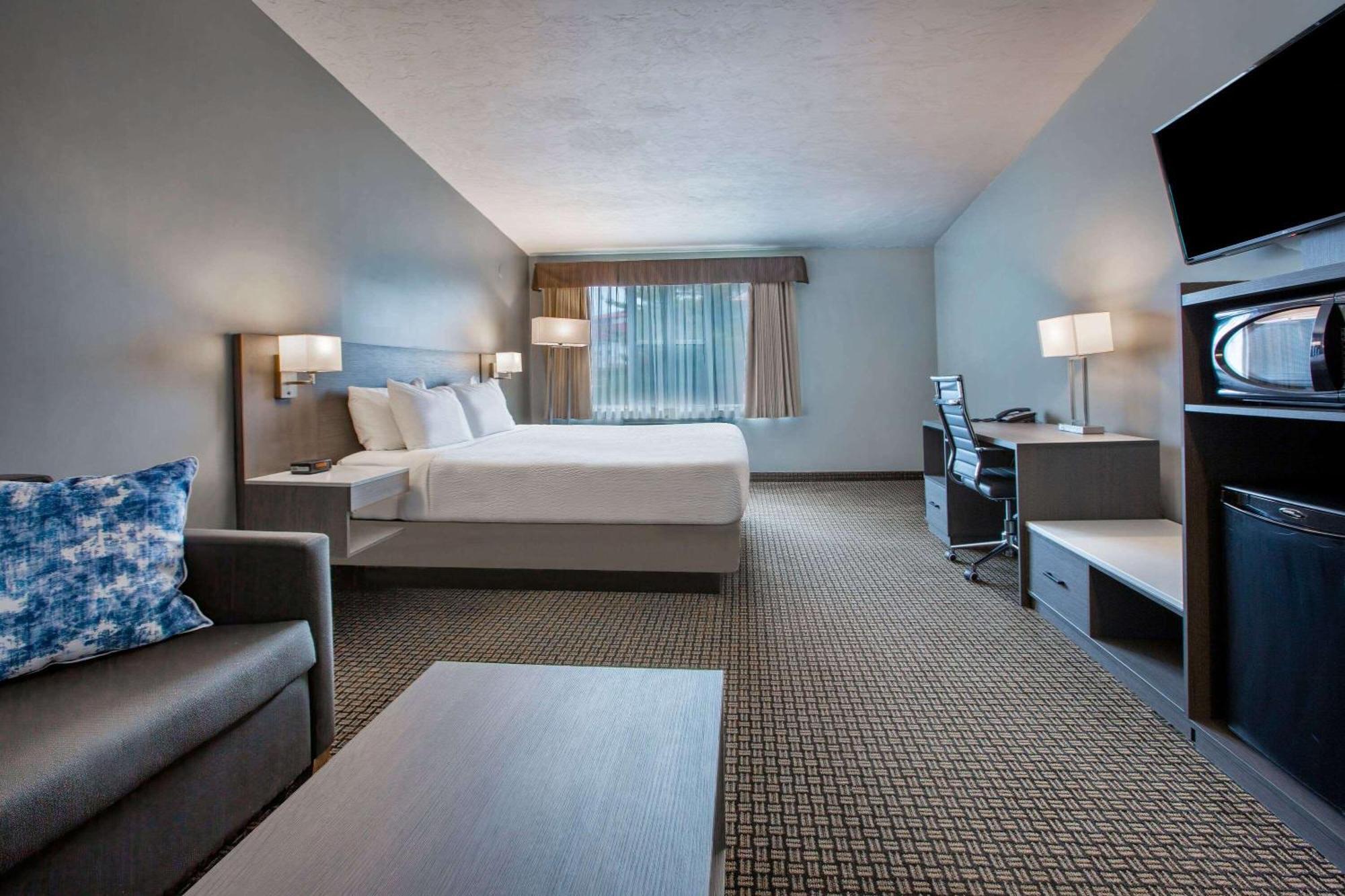 Days Inn & Suites By Wyndham Moncton Eksteriør billede