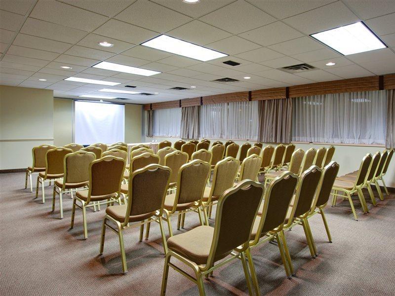 Days Inn & Suites By Wyndham Moncton Eksteriør billede
