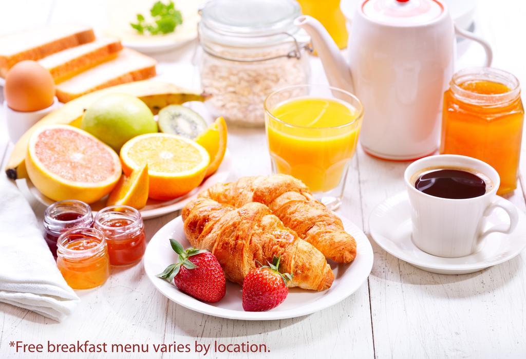 Days Inn & Suites By Wyndham Moncton Eksteriør billede